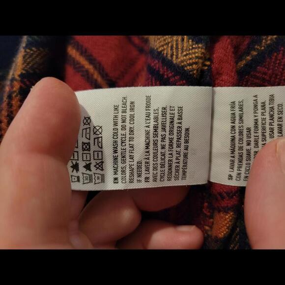 American Eagle Outfitters xs red & gold plaid flannel button down shirt - Picture 5 of 5